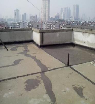 泸州漏水维修 楼顶漏水是什么原因，楼顶漏水维修方法是什么?